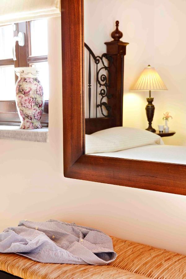 Petritis Guesthouse Oitylo Exterior photo