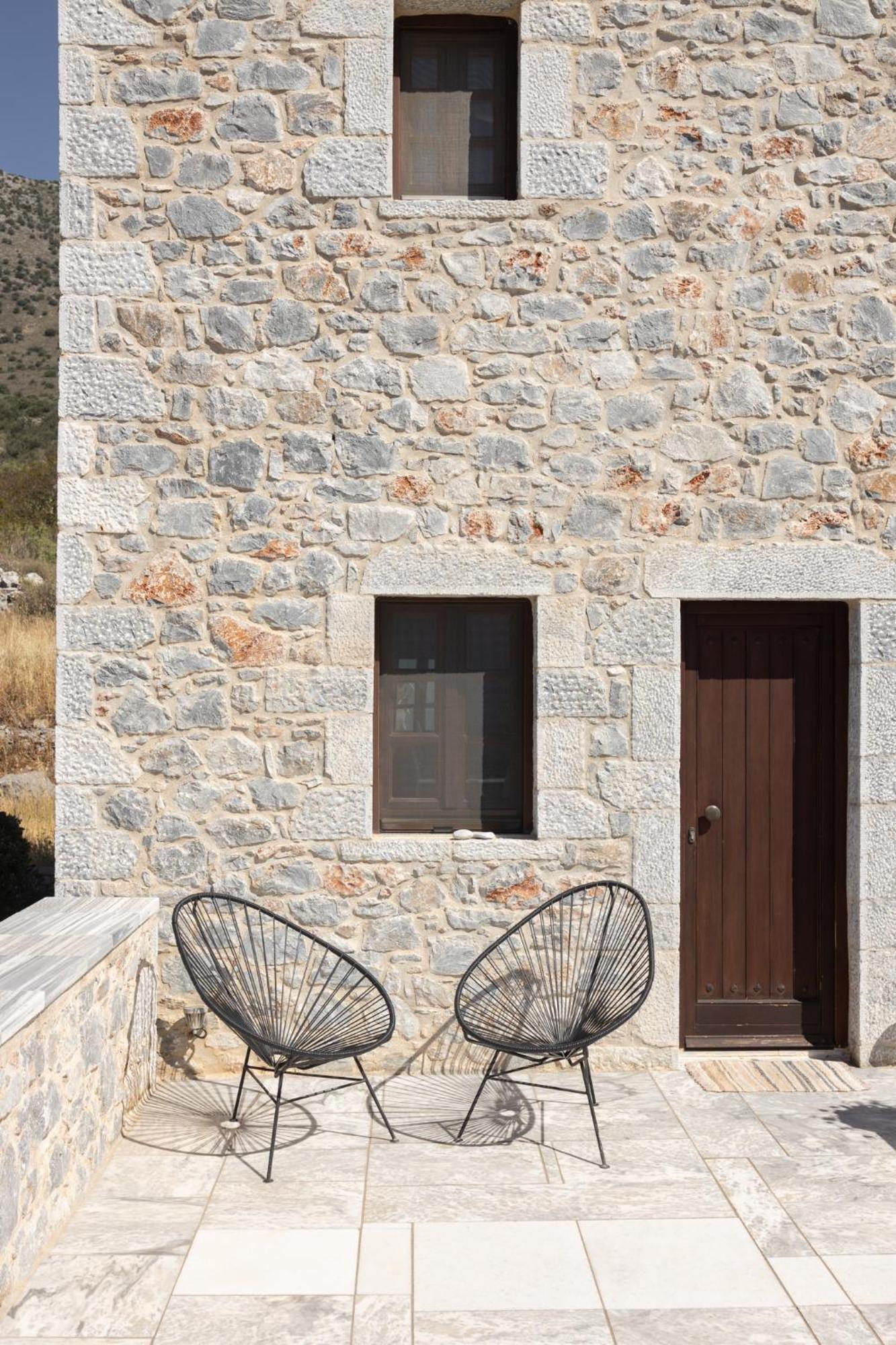 Petritis Guesthouse Oitylo Exterior photo