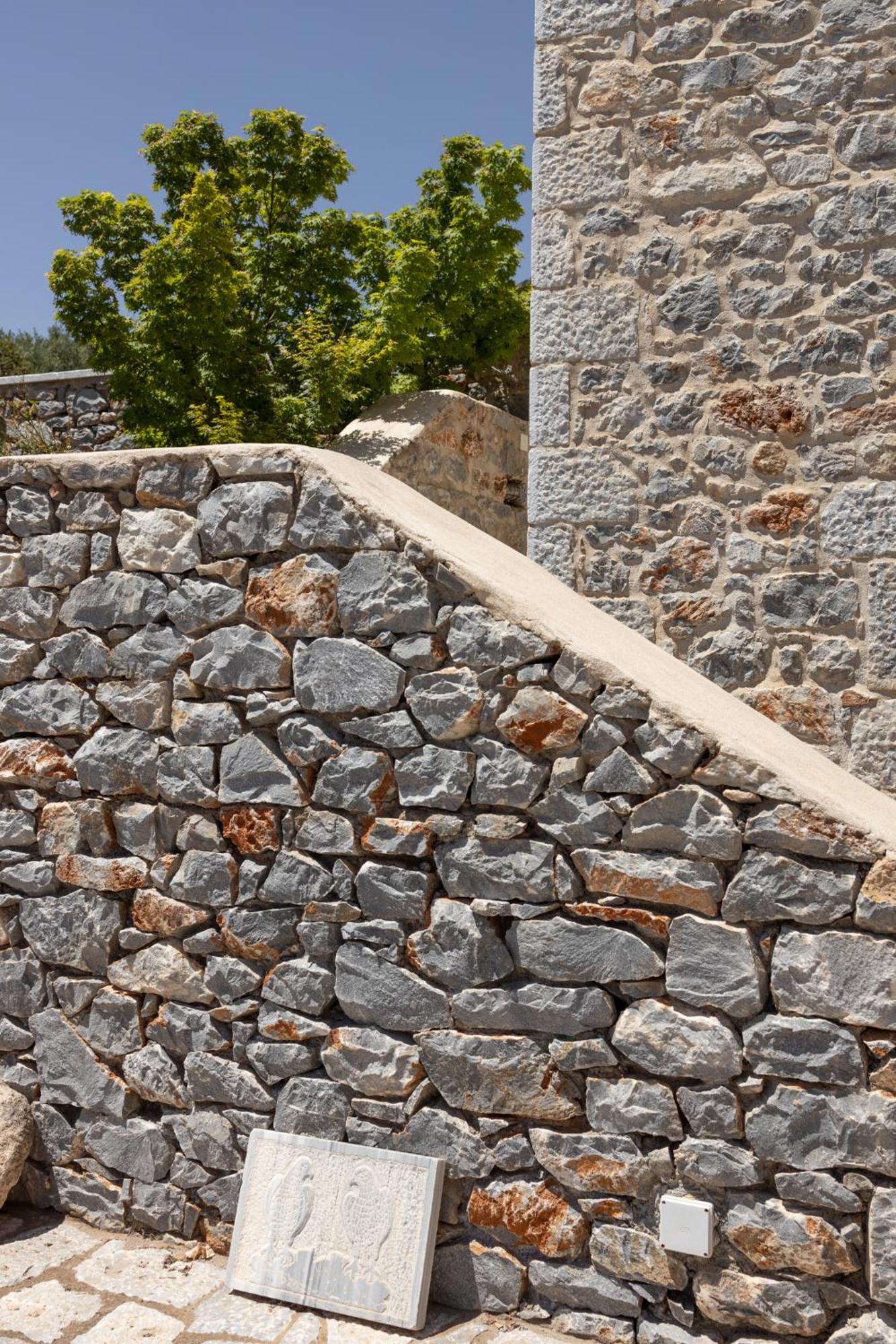 Petritis Guesthouse Oitylo Exterior photo