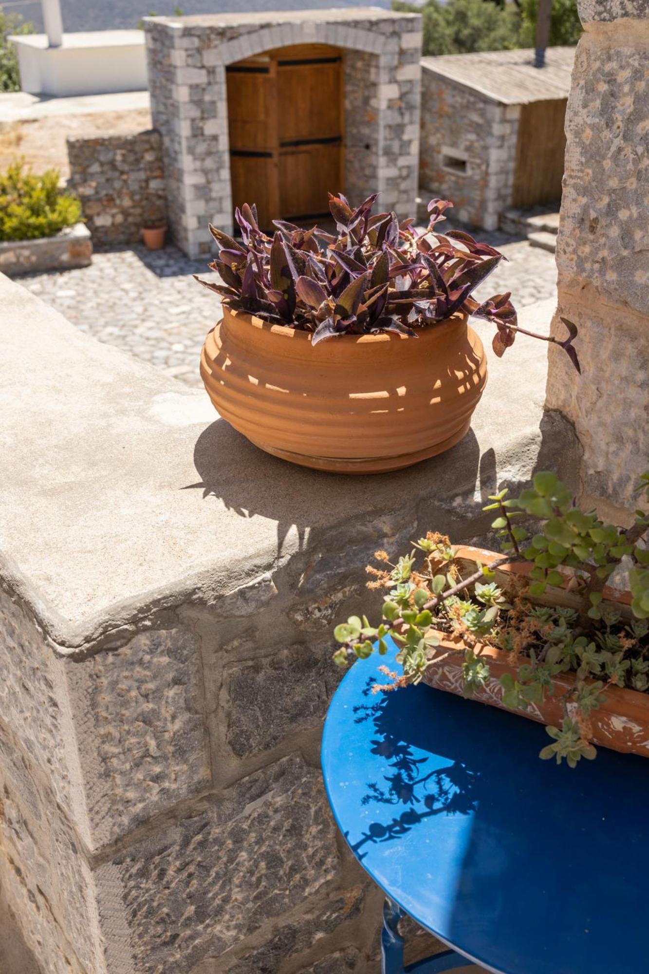 Petritis Guesthouse Oitylo Exterior photo