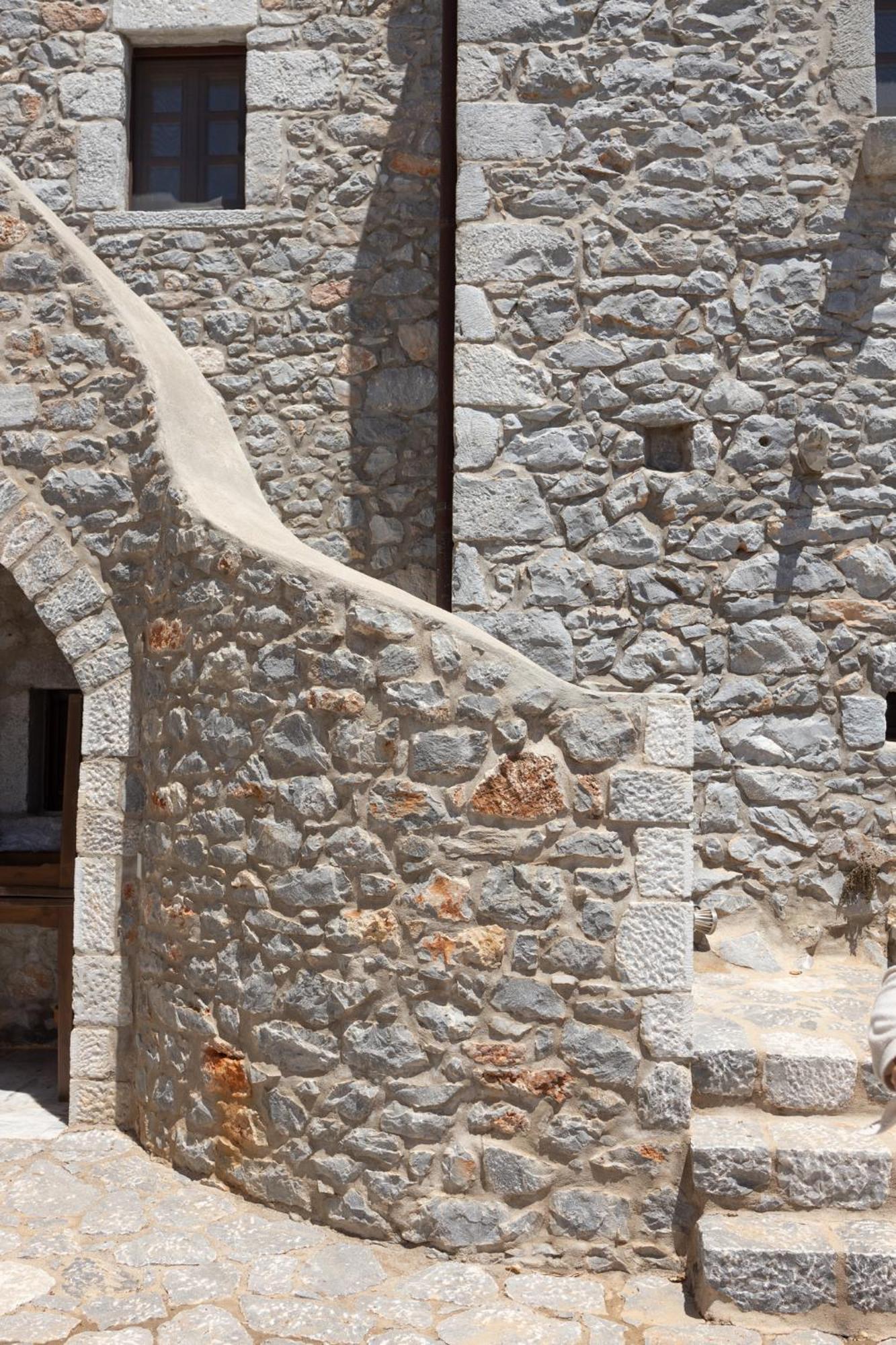 Petritis Guesthouse Oitylo Exterior photo